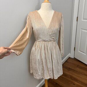 Alice + Olivia Beige Rania Wrap Style Mid-Length Pleated Cocktail Dress Sz 2